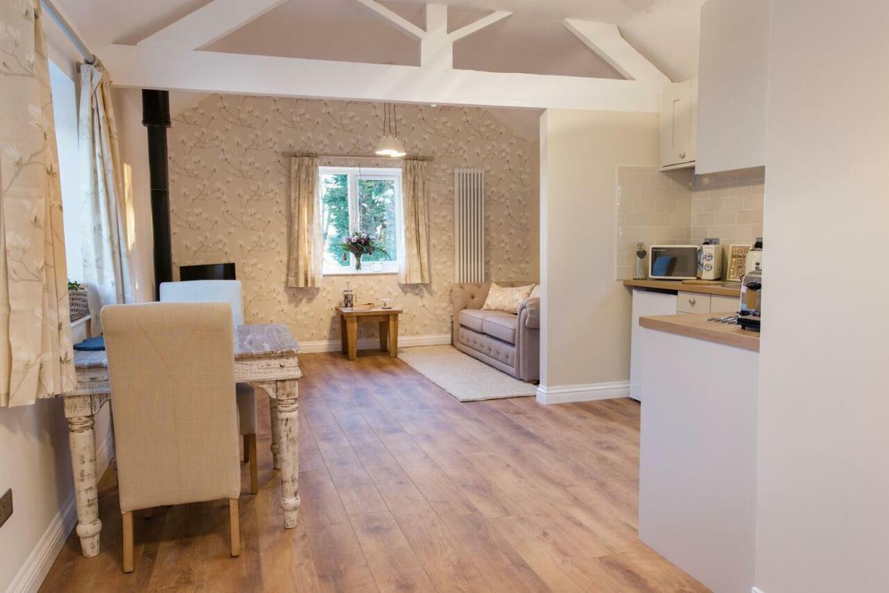 Thrush Nest Cottages - Wren Cottage Sleeps 4, 2 Bedrooms & Stable Cottage Sleeps 2, 1 Bedroom York Luaran gambar